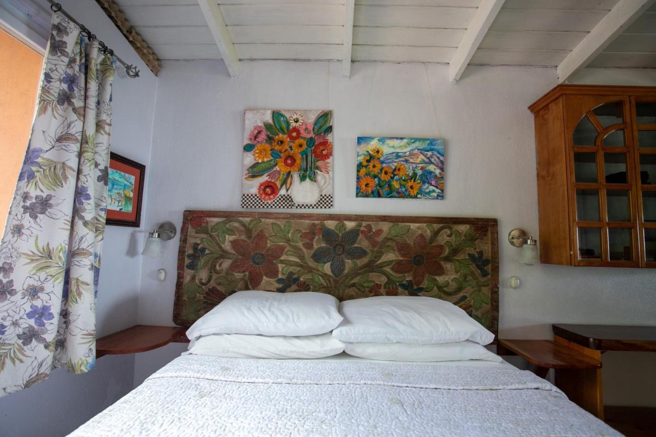 Lake Front Retreat At Los Elementos Santa Cruz La Laguna Exteriér fotografie